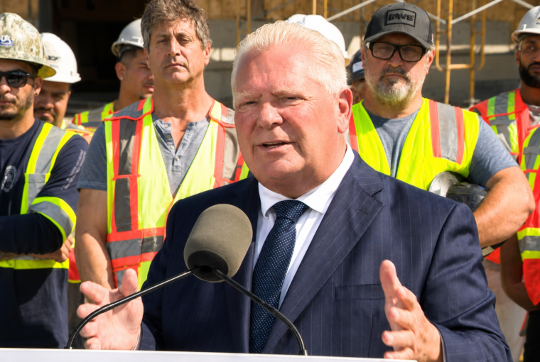Doug Ford, premier ministre de l’Ontario, s’adresse à la presse à Vaughan, dans la région du Grand Toronto.